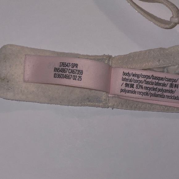 Victoria's Secret Cream and Blue Floral Bra - Picture 8 of 12